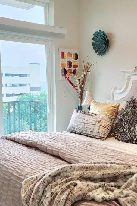 Best 5* Luxury Living Downtown Kingbed Suite Houston Exterior foto